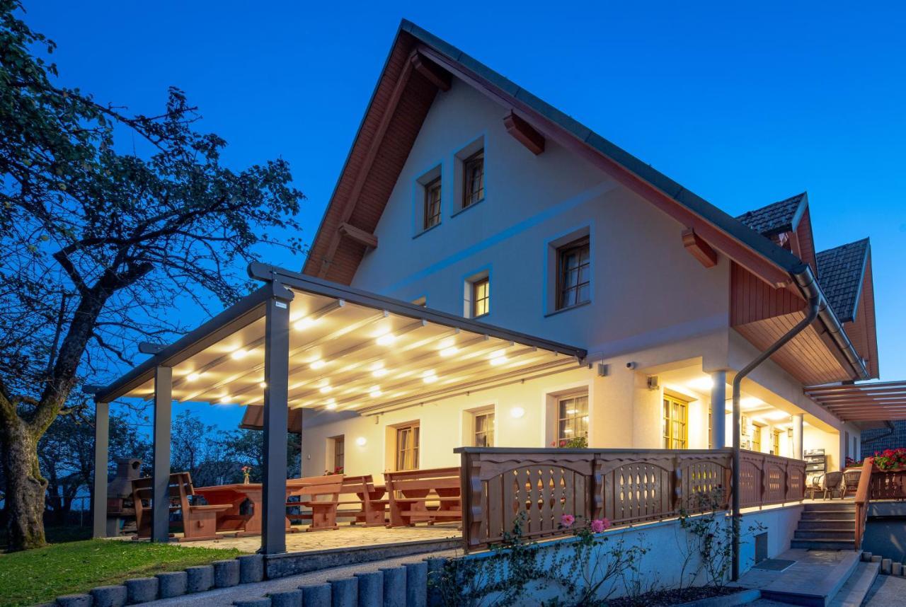 Boutique Hotel Loka Шкофья-Лока Экстерьер фото