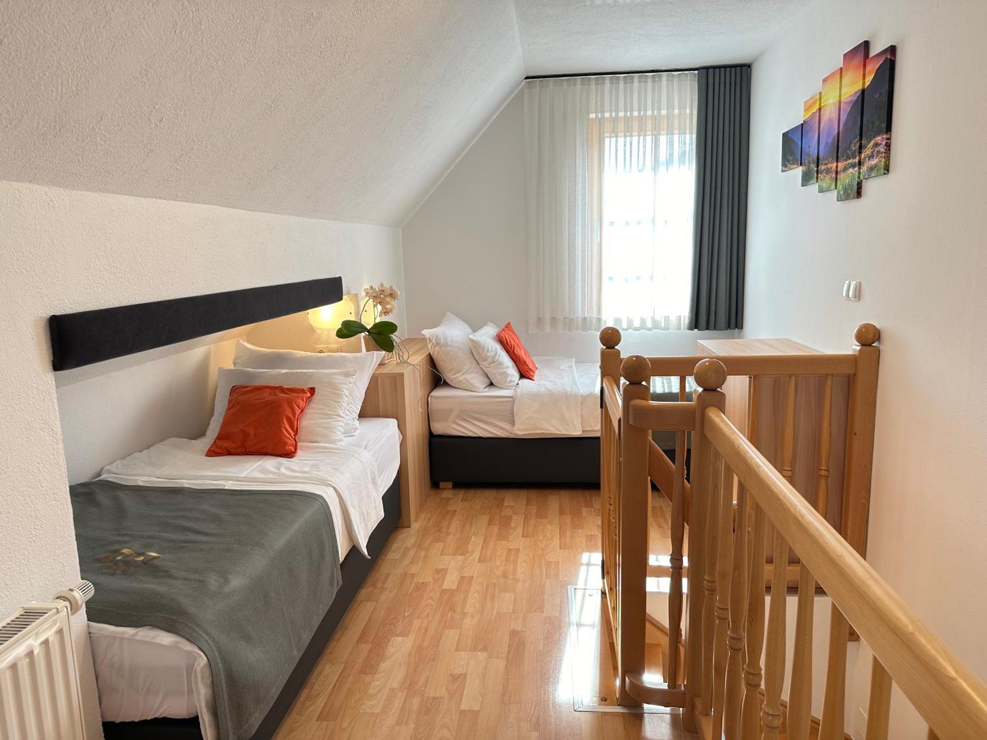 Boutique Hotel Loka Шкофья-Лока Экстерьер фото