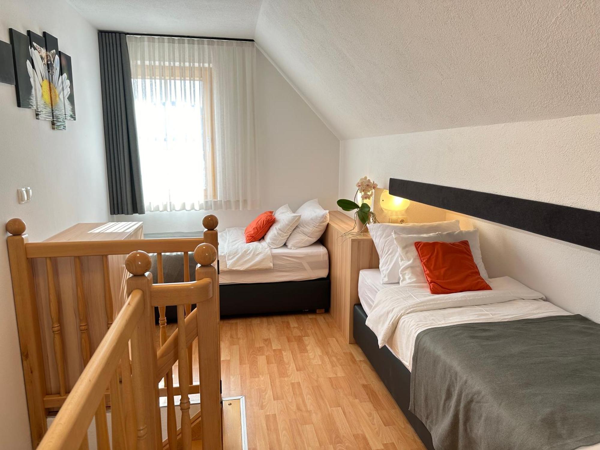 Boutique Hotel Loka Шкофья-Лока Экстерьер фото